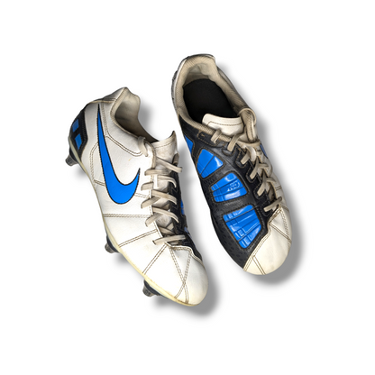 Nike T90 SG