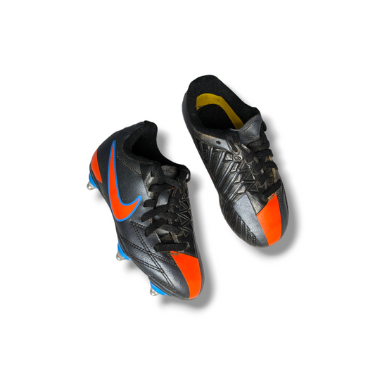 Nike T90 SG